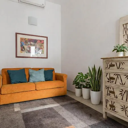 Emma & Olga Apartments -In The City Centre--3
